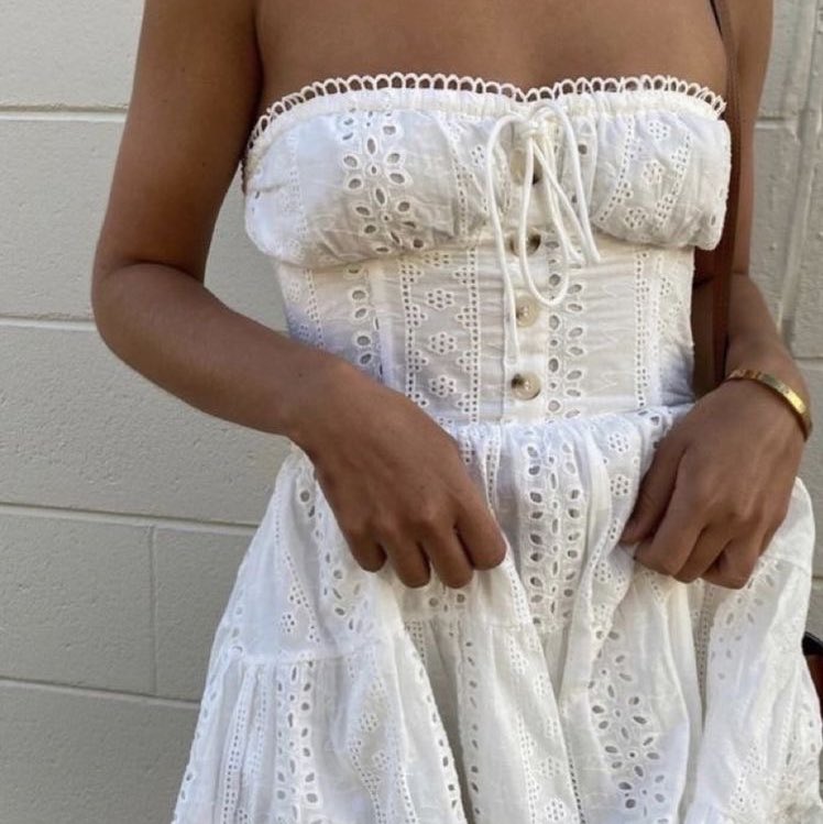 summer means broderie anglaise dresses