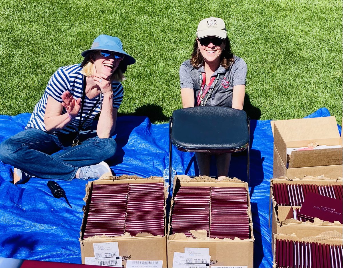 Diane Lauer tweet media