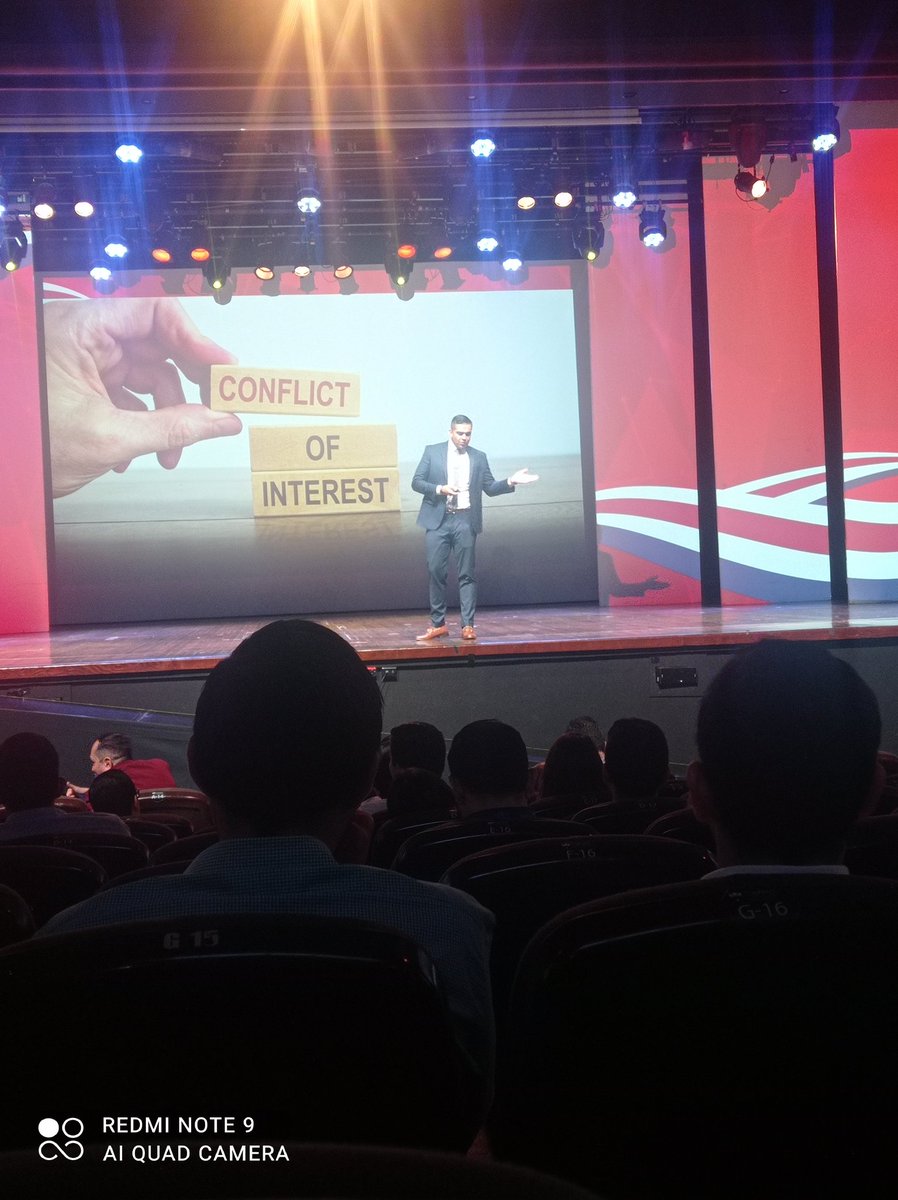 ohl8697's tweet image. Maestro @BuitragoYah en #conceptos_cr #FOAMed @ASOCOMEm