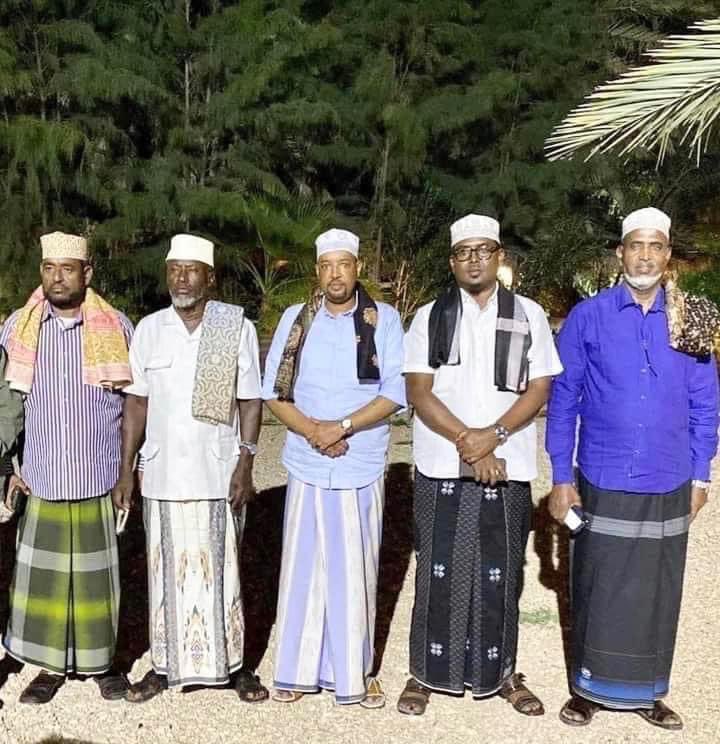 aliissenahar's tweet photo. #Islaan #Ciise #Islaan #Mohamed ayaa caawa kulan la qaatay Isimadda #SSC ee beri u safraya #Muqdisho.
Isimadda ayaa kala ah.
#Ugaas Maxamuud Ugaas Cabdilaahi Ciise
#Garaad Jaamac Garaad Ismaaciil
#Garaad Abdirisaaq Garaad Soofe
#Garaad Abdisalaan https://t.co/gv7M54czzj