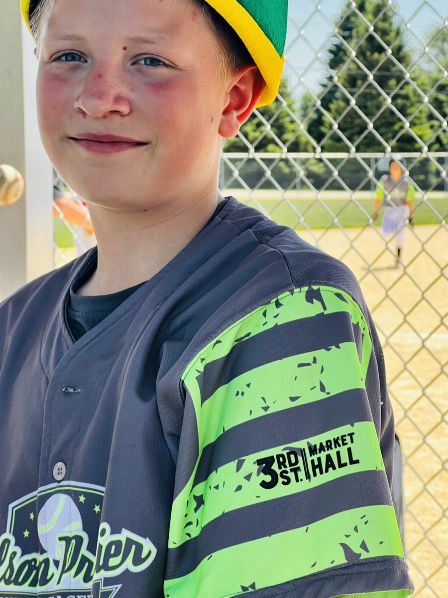 kgolec's tweet photo. Representing Wilson Premier Youth Baseball and @3rdStMarketHall in Iowa.       JJ with a dinger in game 1. @JasonGolec @OmarMKE1 

Thanks again for sponsoring! https://t.co/zOVhq6WqCw
