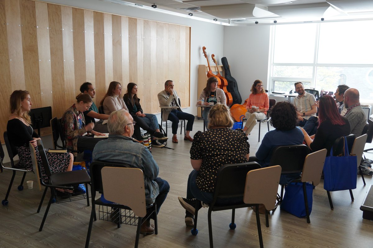 CEAODLS's tweet photo. Les blocs de discussion sont bientôt terminés. Nous avons hâte de compiler les résumés de chaque rencontre pour découvrir vos idées! 😍 Ce soir, et pour finir en beauté notre 40e anniversaire, nous invitons toute la communauté à soirée artistique. https://t.co/B5rbJmS96Q
