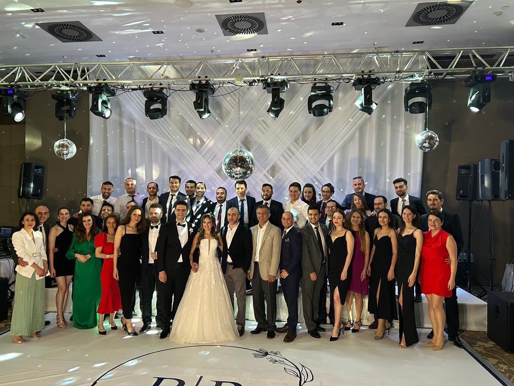 ituluaslanlar's tweet photo. Değerli Mezunumuz @rsergio1905 ve Buse’mize bir ömür boyu mutluluklar dileriz https://t.co/8Rb4wq6R9N