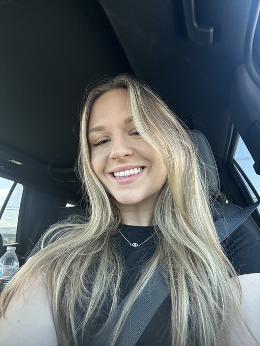 Happy Saturday! Have a great weekend 💗 https://t.co/uvZIKlzx67<a href="/tag/booty"class="tags"><span>#booty</span></a>