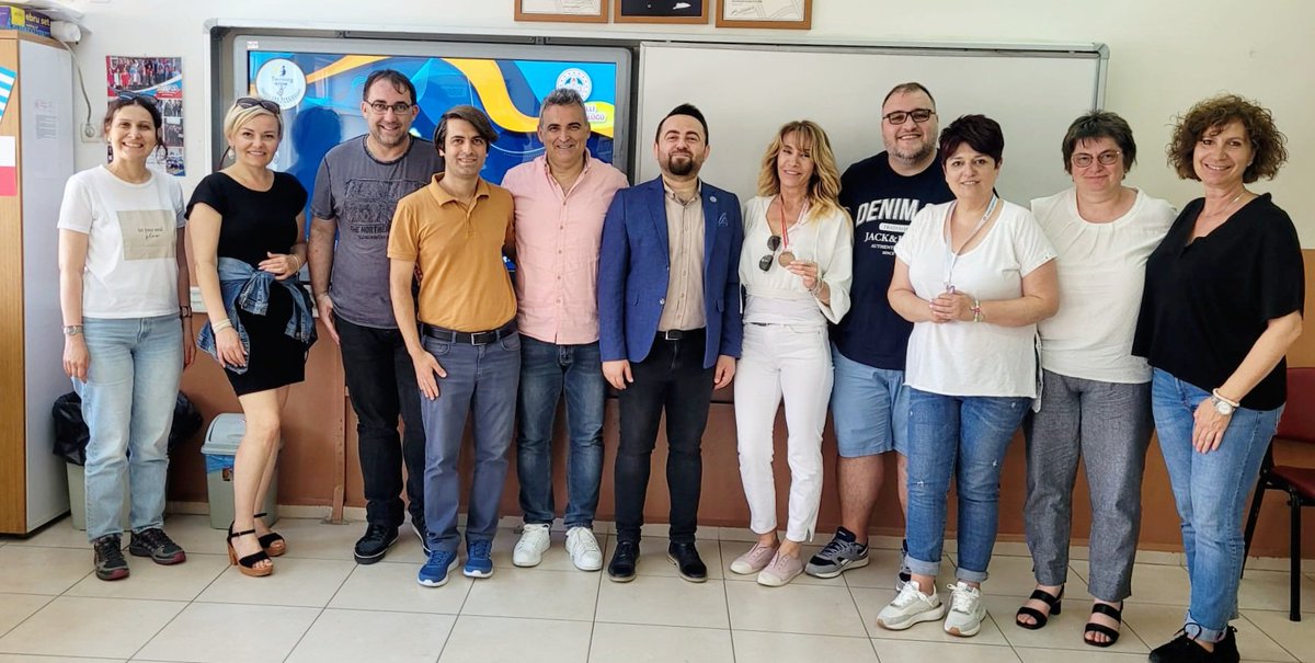 Aydın İl Mem Ar-Ge (@aydinmemarge) on Twitter photo ✅️ Birimimiz eTwinning il koordinatörü Ahmet GÜDER tarafından Efeler ilçesi Ahmet Şerife Sanlı Ortaokulu'nda, 'Bullies to Buddies' isimli Erasmus projesi etkinlikleri kapsamında eTwinning bilgilendirme toplantısı gerçekleştirilmiştir.
<a href="/prof_mahmutozer/">Mahmut Özer</a>
<a href="/ValiAKSOY/">Hüseyin AKSOY</a>
<a href="/seyfullah0966/">Seyfullah OKUMUŞ</a> ✅️ Birimimiz eTwinning il koordinatörü Ahmet GÜDER tarafından Efeler ilçesi Ahmet Şerife Sanlı Ortaokulu'nda, 'Bullies to Buddies' isimli Erasmus projesi etkinlikleri kapsamında eTwinning bilgilendirme toplantısı gerçekleştirilmiştir.
<a href="/prof_mahmutozer/">Mahmut Özer</a>
<a href="/ValiAKSOY/">Hüseyin AKSOY</a>
<a href="/seyfullah0966/">Seyfullah OKUMUŞ</a>