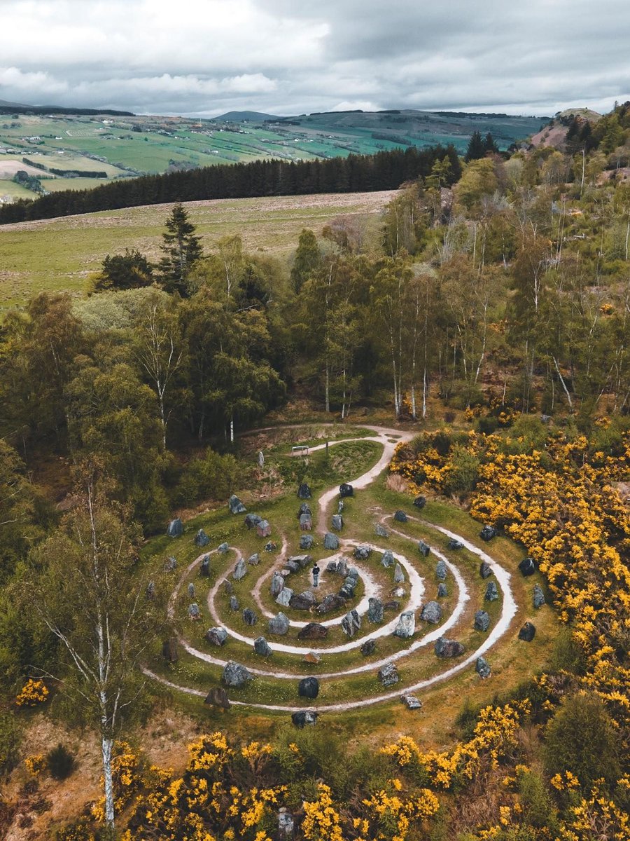 #Scotland is full of unusual places to be discovered! 🤯🔮 Where is top of YOUR must-visit list? 📝

📍 Touchstone Maze, Strathpeffer, #Highlands 📷 IG/steffiroams @NorthCoast500