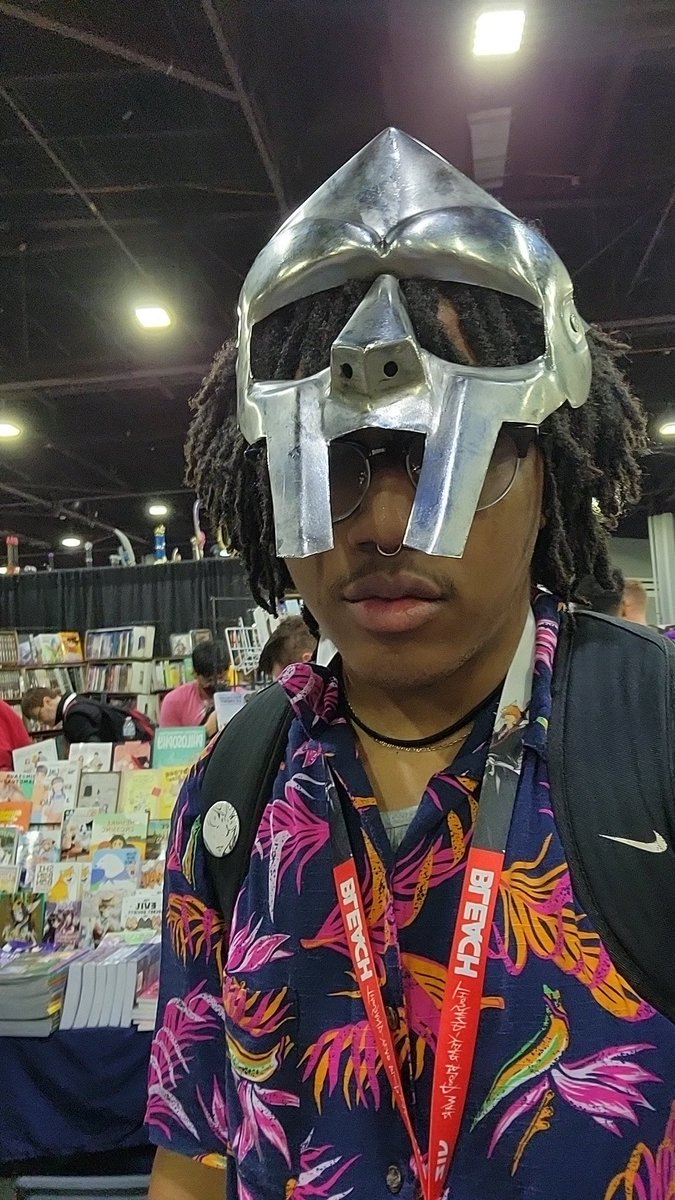 the6eyed's tweet photo. 2 white guys approached me and asked if I listen to drain gang I'm taking this shit off https://t.co/qnDUmtfWRq