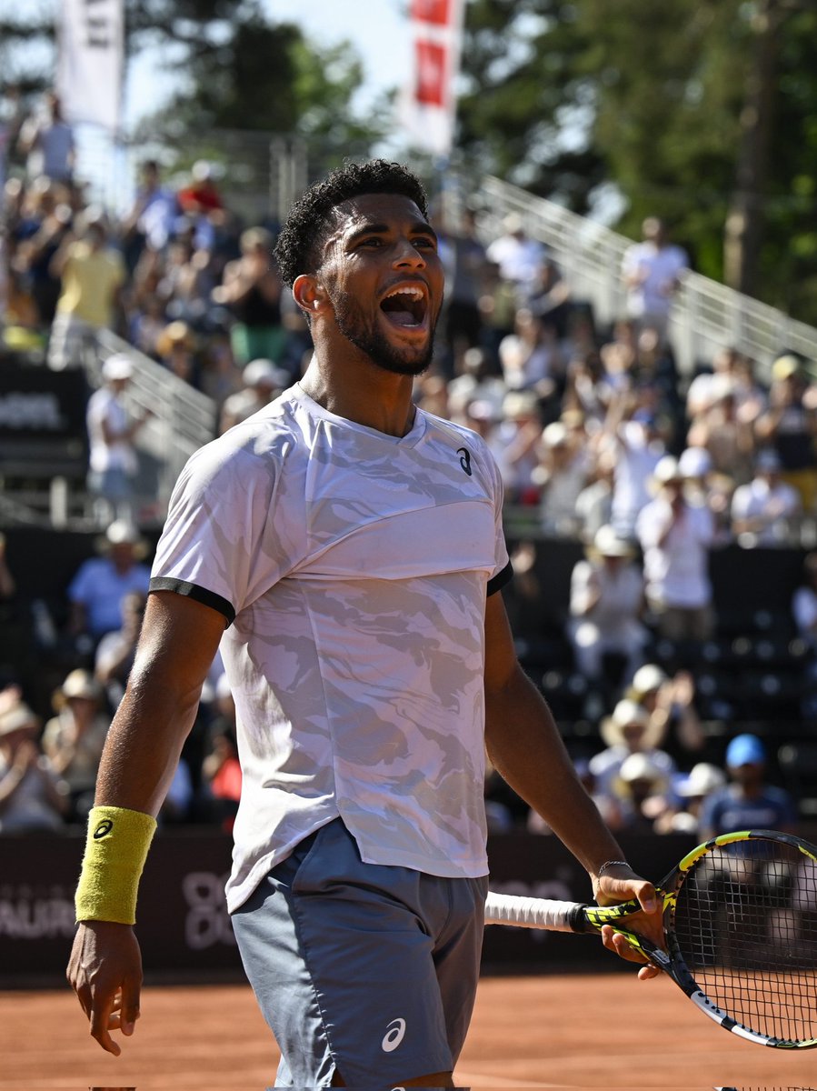WeAreTennisFR's tweet photo. ARTHUR FILS CHAMPION À LYON ! 🏆

ÉNORME Arthur qui remporte son 1er titre lors de sa toute 1ère finale ATP à l'@OpenParcARA en battant Francesco Cerundolo en finale 6-3 7-5 !

BRAVOOOOO @arthurfils 💪 https://t.co/hIJuclfuTj