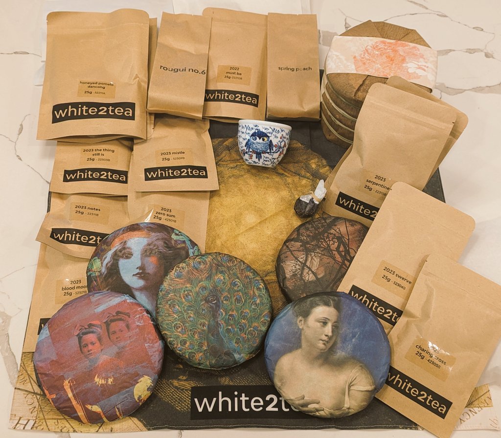 Good morning, 🍵 peeps.
#teahaul <a href="/white2tea/">white2tea</a> 🦉🍵🧘