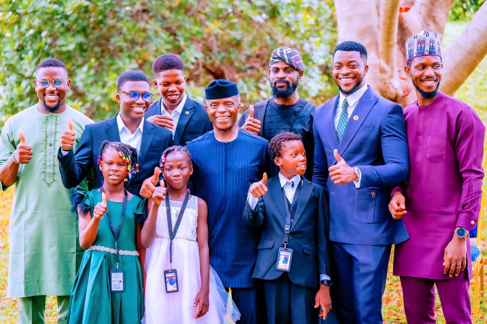 Toluwalase Eniola tweet media