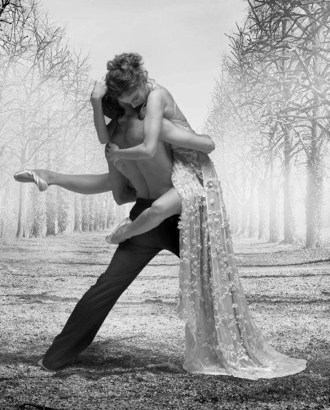 MidwestFantasy's tweet image. Breeze of footsteps
as darkness takes hold
entwined as one
souls dance
for the moon
living art
in tandem
tied between ribbons
of stars
rhythm
and
flow
and
passion
too beautiful
to emulate

#atreyasverse #ErosEncore #loveletters #Amatory @Amatoryq 
#AlchemyPoetry