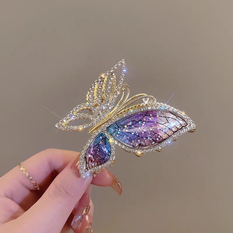 Ohlala's tweet photo. Fascinating butterfly hair clip https://t.co/TW75wL1bZ2