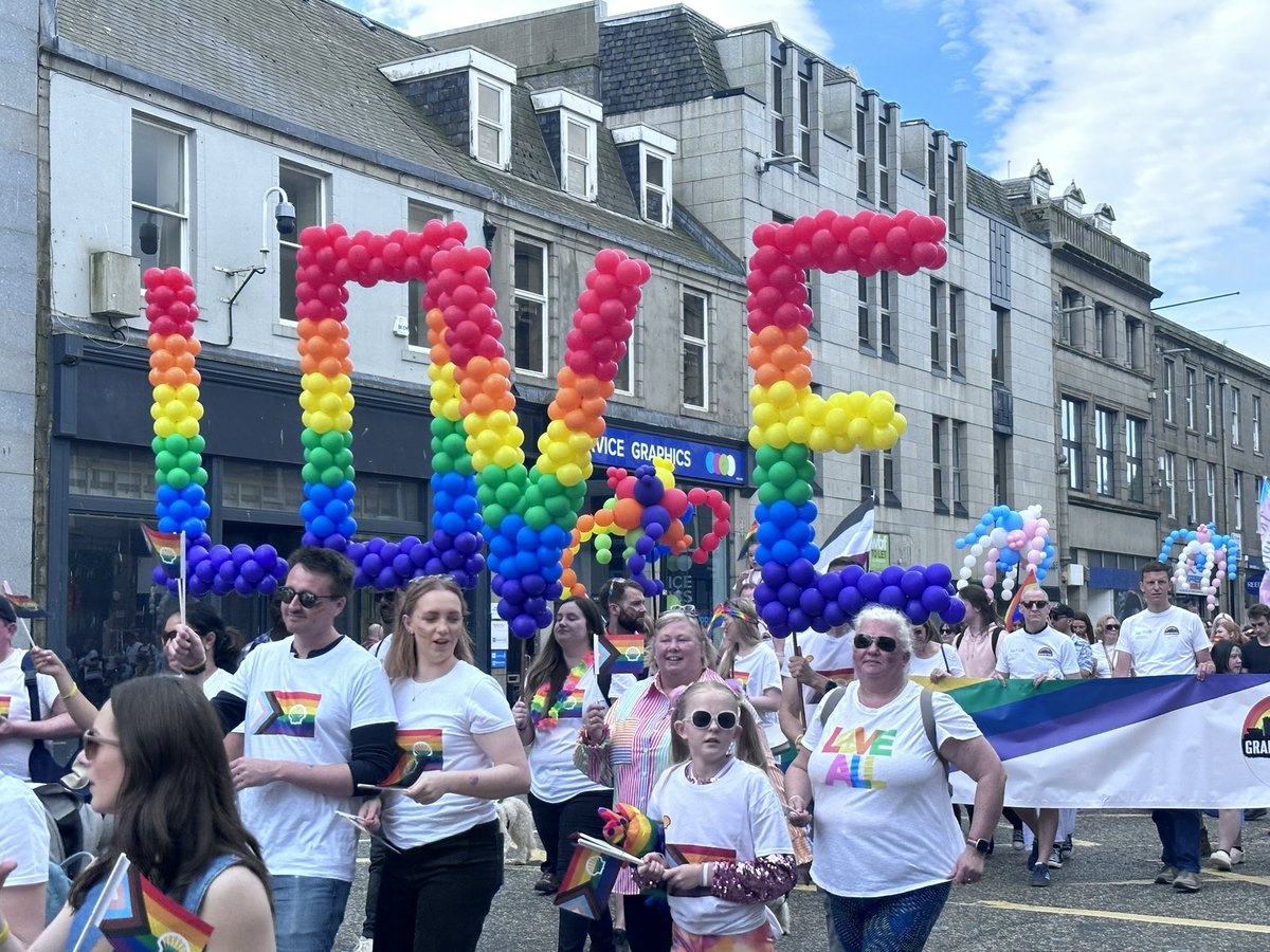 Great to see all the colour out on display for <a href="/GrampianPride/">Grampian Pride</a> today #Aberdeen #grampianpride