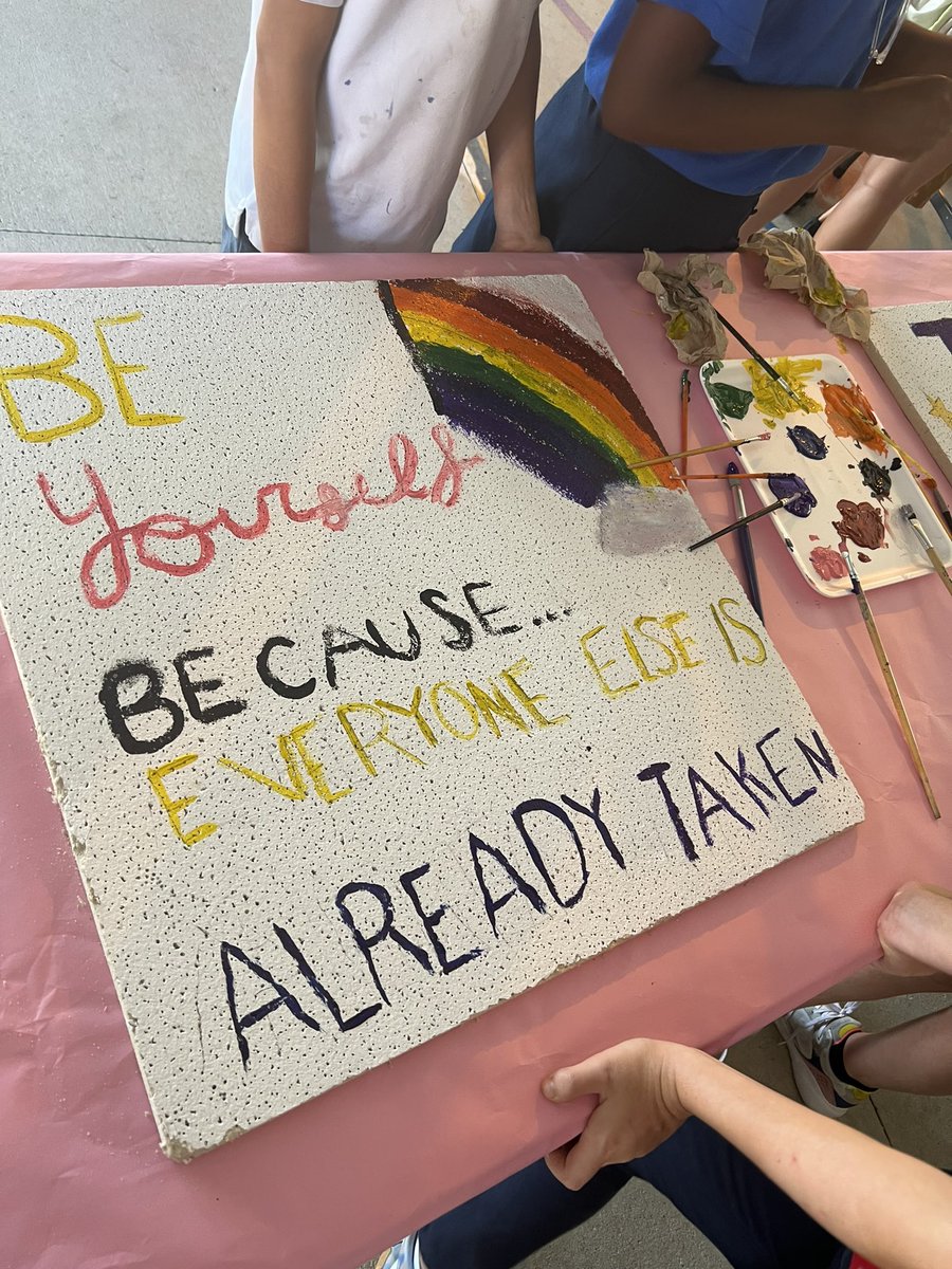 MsShelbaugh's tweet photo. Painting ceiling tiles with our 2nd grade buddies on Leadership Day!  @CESCorkyBear https://t.co/jn9QmHR8Yg