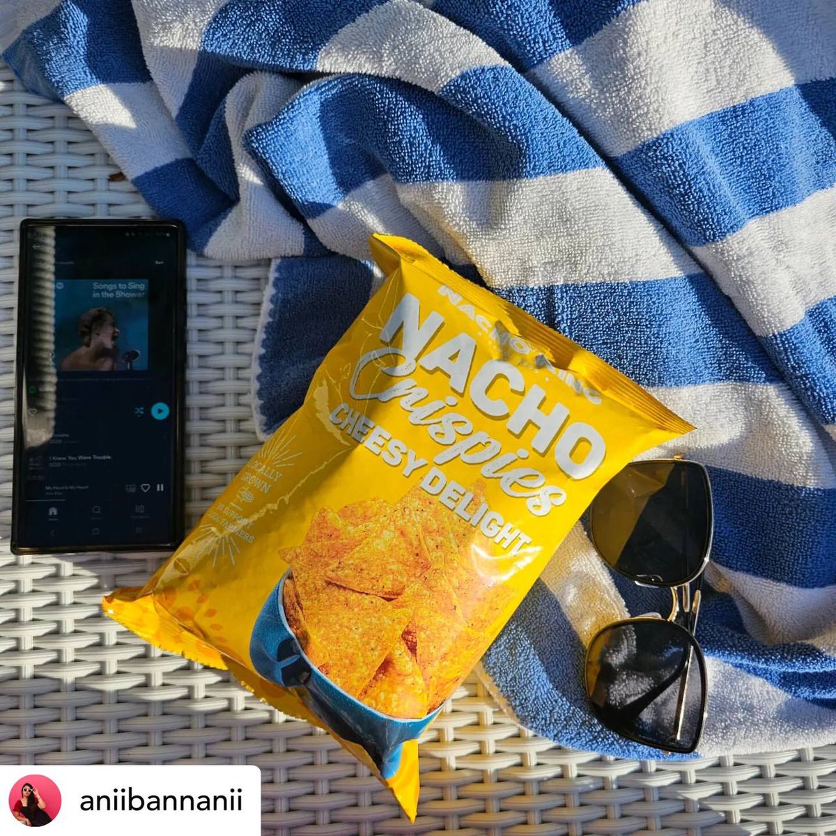realnachoking's tweet photo. Our Nacho Crispies are certified bag-friendly! Bring it to your picnic, roadtrip or to wherever your heart wants. Just ask your nextdoor gal pal @aniibannanii! Grab your fave Nacho Crispies now in two awesome flavors.
#NachoKing #SoExtraGoExtra #NachoCrispies #PerkUpYourDay https://t.co/69dpuEj5dH