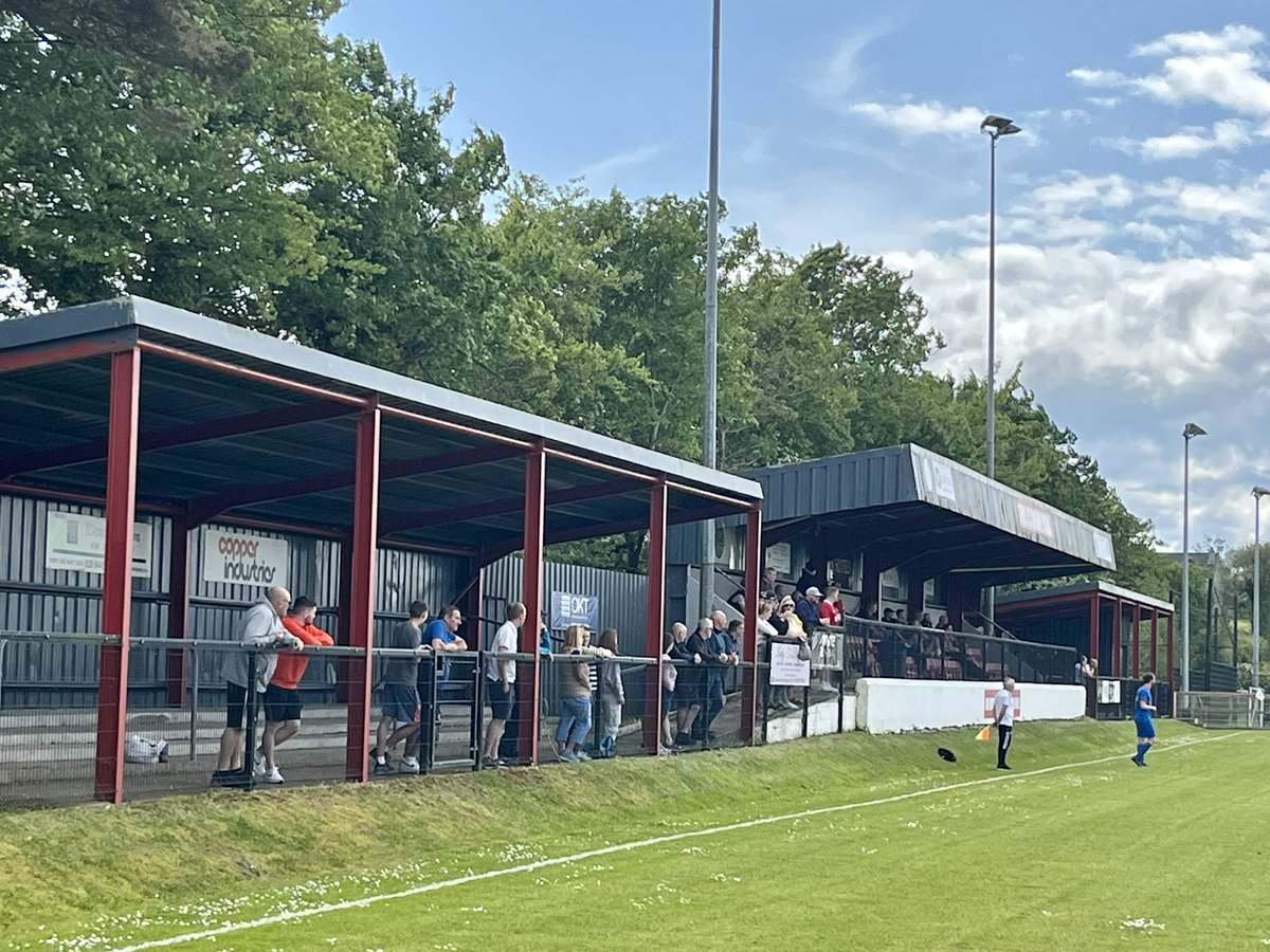 PaulVance63's tweet photo. Crewe United v Bourneview Mill - Mid-Ulster Football League Marshall Cup semi-final - Crewe Park, Lisburn Road, Glenavy, Crumlin, Co Antrim… #MidUlsterFootyFamily #ThePeoplesClub #ItsAlwaysRedAndWhite #BOUCRE https://t.co/QDnbAgF1FX