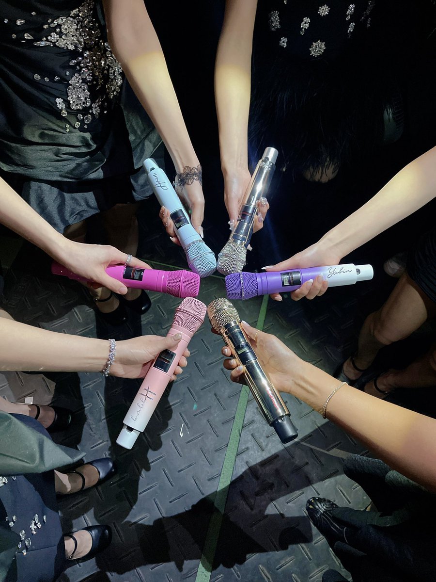 8_OHMYGIRL's tweet photo. [#OhTimes] 230527 제 29회 드림콘서트 📸
오늘도 크리들의 마음을 살짝 아니 많이 설레게 만든 짱마이걸과 함께한 드림콘서트💞 모두 재미있게 즐기셨길 바라요🤗

#오마이걸 #OHMYGIRL #OMG https://t.co/yGPEIKPJ9h