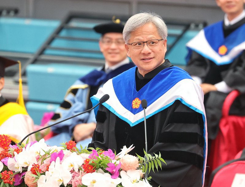 $NVDA CEO Jensen Huang’s Commencement Speech at NTU: Run, Don’t Walk

1）Run. Don’t walk. You are running for food, or you are running from becoming food. And often times, you can’t tell which. Either way, run.

2）40 years ago in 1984, I stood at the starting line of the…