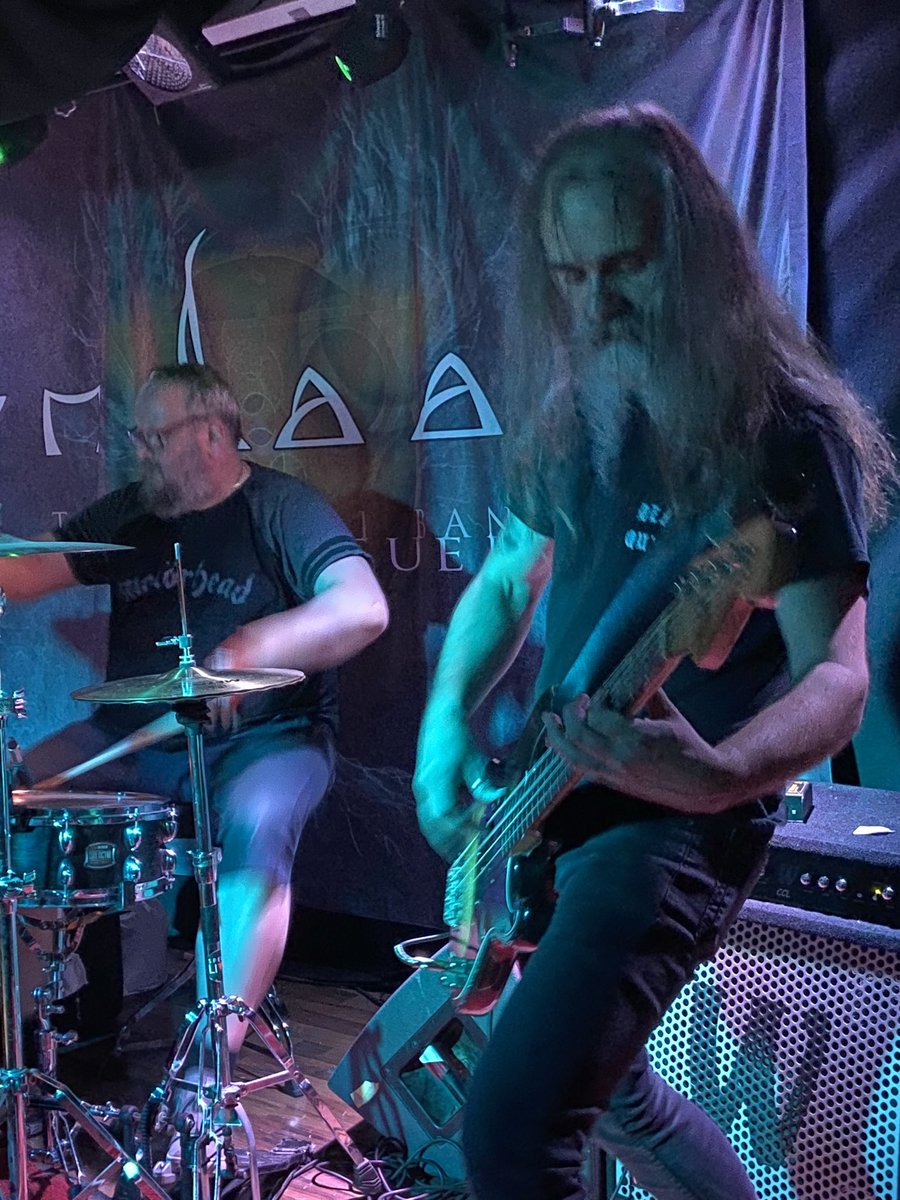 My live rhythm section delivering the goods. (Photo by Åsa Urberg) #PMSaari #PMSaariBand #stockholm #sweden #classicheavymetal #hardrock #heavymetal #stonerrock #stonermetal #progressivegrunge #grunge #powertrio #threepieceband #3pieceband #live #liveonstage #liveband #giging