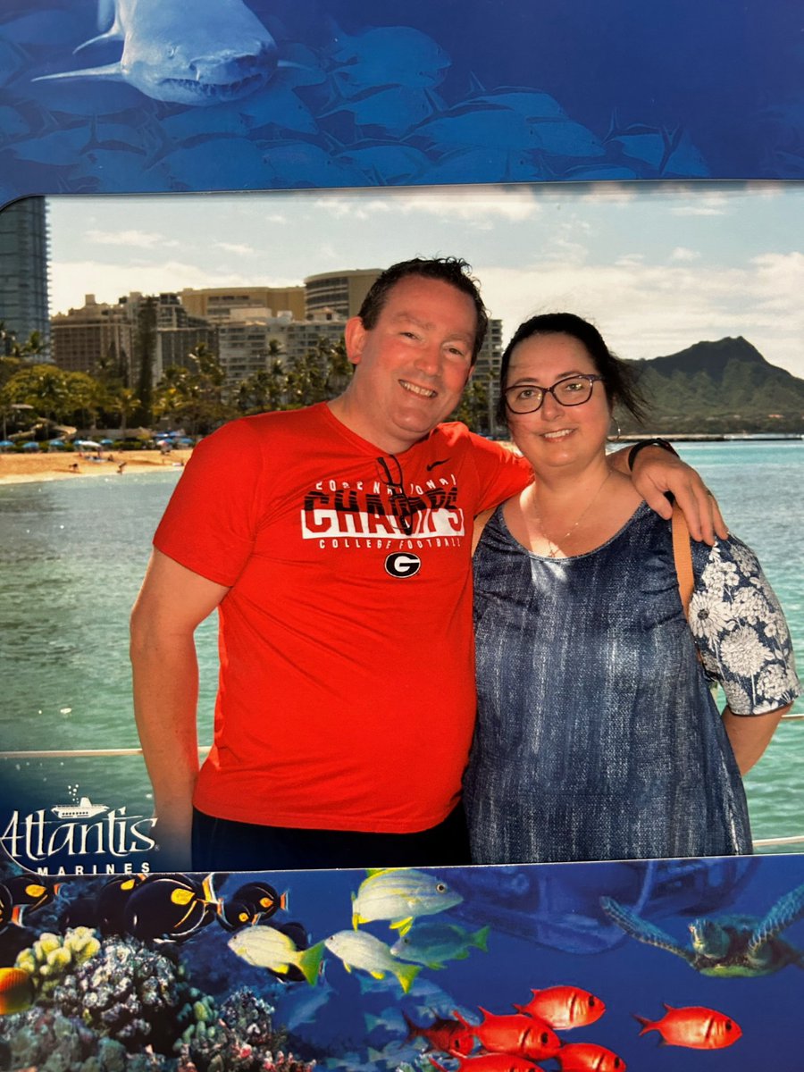 bassmaster67's tweet photo. @ugaalumniassoc Waikiki beach! #UGA #GoDawgs https://t.co/2XjNH4ESFN