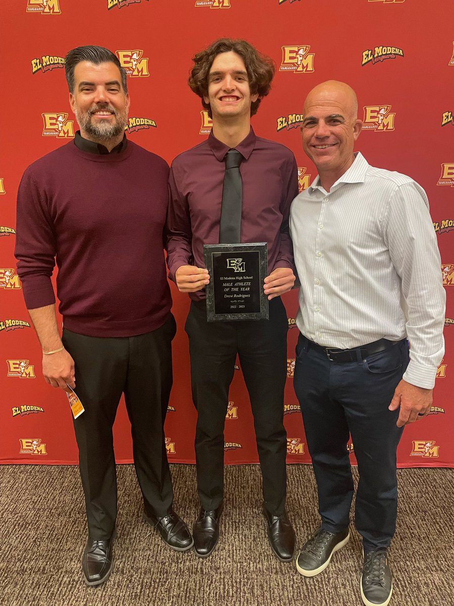 elmobaseball's tweet photo. Great night at the HOF Athlete of Character banquet for @ElmoHSAthletics. Congrats to Sam Astor (Character Award) Logan Honikel (ROY) and Drew Rodriguez (Male Athlete of the Year) . All 2 sport studs. @astor_sam @Drodle13 @logan_honikel @ElModenaHS https://t.co/tI6MD7Jxfq