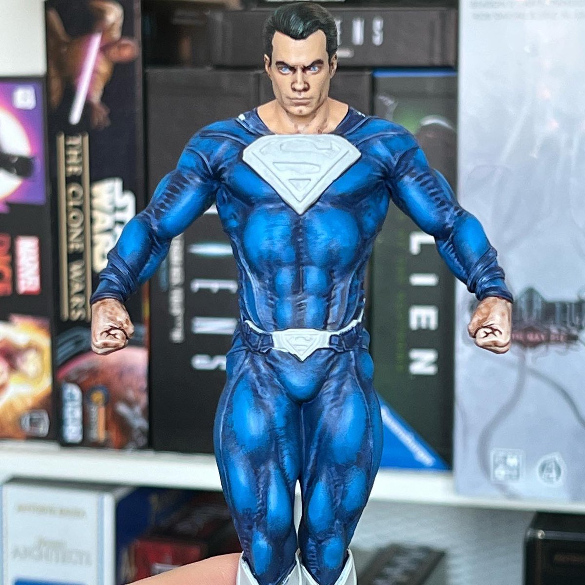 dice_sagas's tweet photo. WIP Superman! 📸 gonna be an awesome statue once done 🤞
#DC #xmen #MarvelAvengers #boardgames #boardgame #Marvel #warhammer #gamenight #dicesagas #bgg #bhfyp #boardgamenight #cardgames #cmongames #ClarkKent #Superman #dccomics https://t.co/P3cUSfZdlI