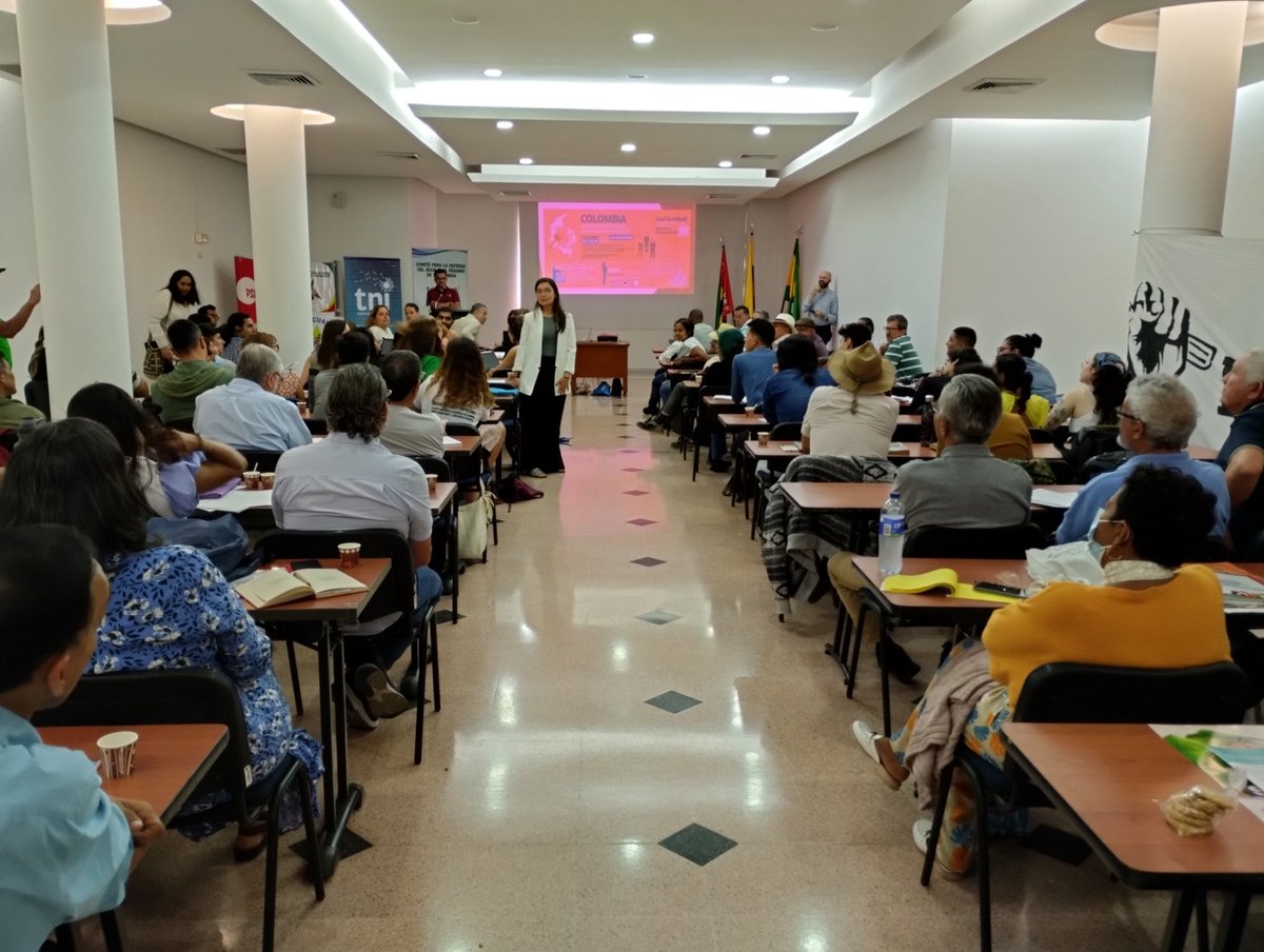 La Misión Internacional que se encuentra en #Colombia para pedir al gobierno  denuncie el mecanismo de arbitraje Inversionista-Estado, participa en el taller 'No más Tribunales de Abuso Transnacionales', junto a Orgs Sociales colombianas ✊🏽 
 #FrenemosLasDemandasDeTransnacionales