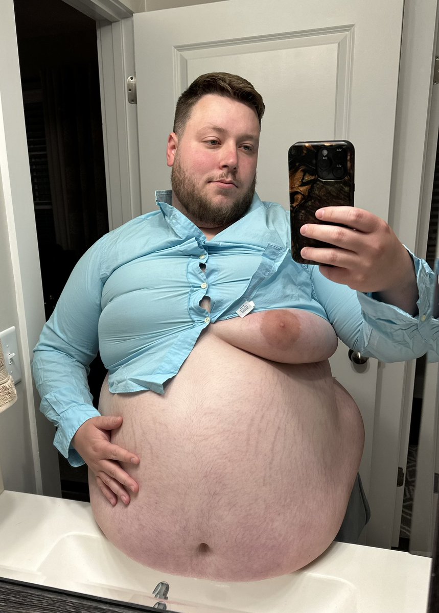 The_NCbelly94's tweet photo. #twinkdeath medium on the left - large on the right! 

155lbs -> 374lbs

I’m thinking the one on the right should be the next before 👀 https://t.co/c3Q70SjvoK