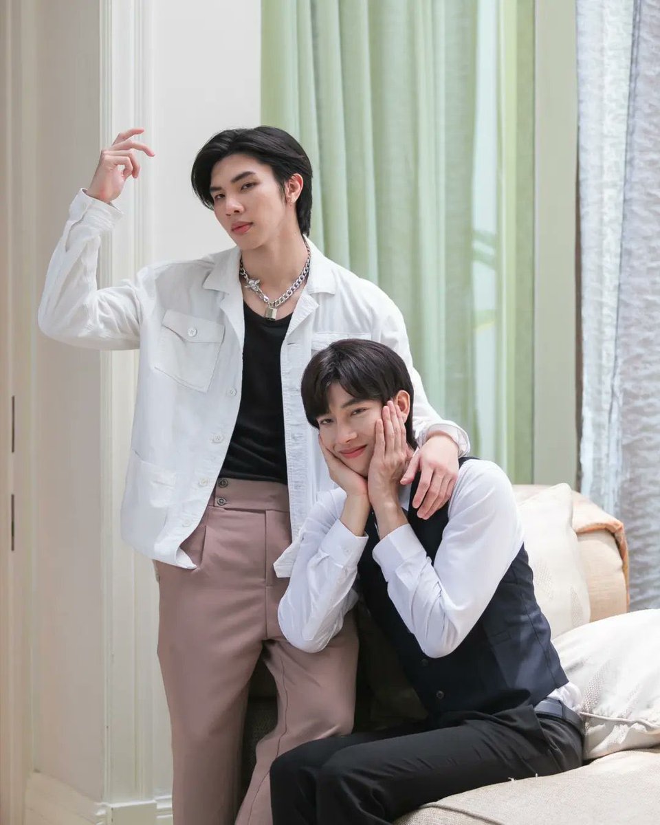 NEW BL WITH LONGFRANK!🥳
There is a new series of Long Lee and Frank!

The name of the series is #CrazyHandsomeRich and apparently it will be a romantic comedy Coming This Year! #บ้านชายมอง 🥺

Premiere: 2023
#longfrank #longshilee #frankthanatsaran