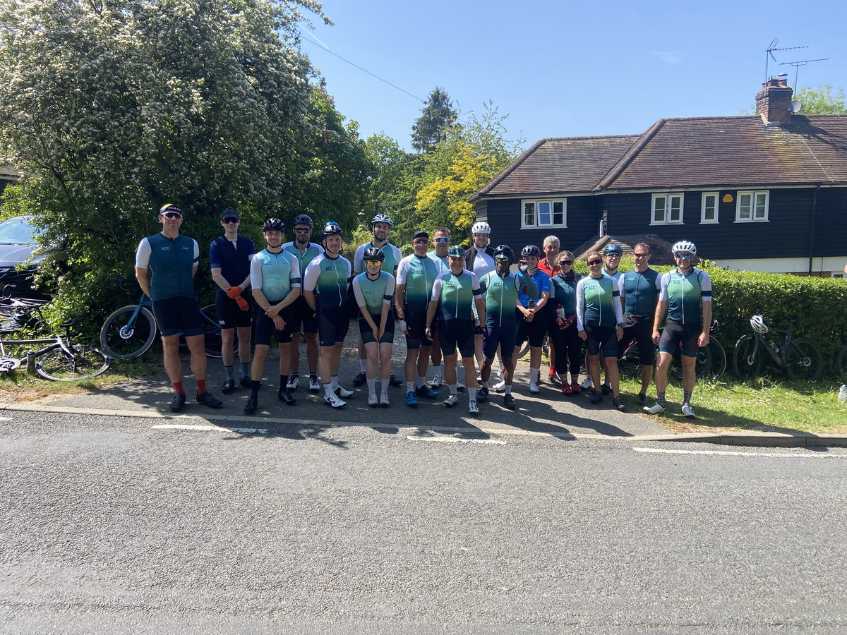 AthlonCc's tweet image. @AthlonCc out in full force supporting the world tour woman’s road race on North hill today , well done to everyone involved in staging these events on our local roads @BCEasternRegion @BritishCycling @UCI_cycling @RideLondon