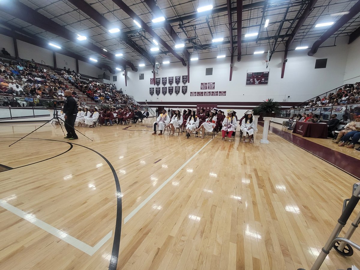 This never gets old!! Celebrating Graduation @HearneHigh of @MyHearneISD!! Congratulations to the #Classof2023 #Unstoppable