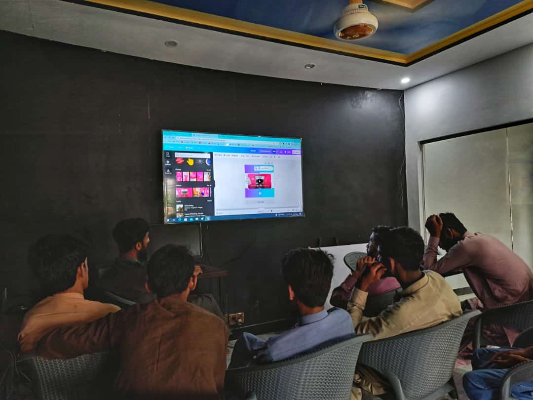 AftabRoonjha1's tweet photo. Digital inclusion is not a luxury, it's a necessity. Let's ensure everyone has the tools they need to thrive in the digital age. 💪📲
@walipakcom
#DigitalLiteracy #opportunityforall #Righttointernet #Inclusion #Ruralyouth #Aiforall #Education #digitaltransformation https://t.co/AKpwrJYpiH