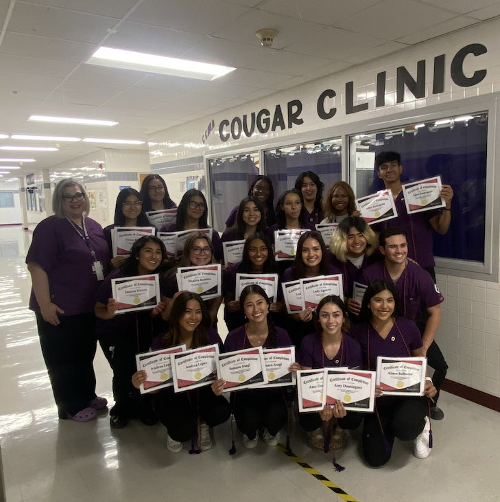 Congratulations to Mrs. Thummel’s CMA students! These ⁦@TXFHSCougars⁩ seniors mastered their clinical skills with 100% pass rate on their Industry Based Certification🩺! Healthcare Heroes are made in ⁦@ELPASO_ISD⁩ #itstartswithus