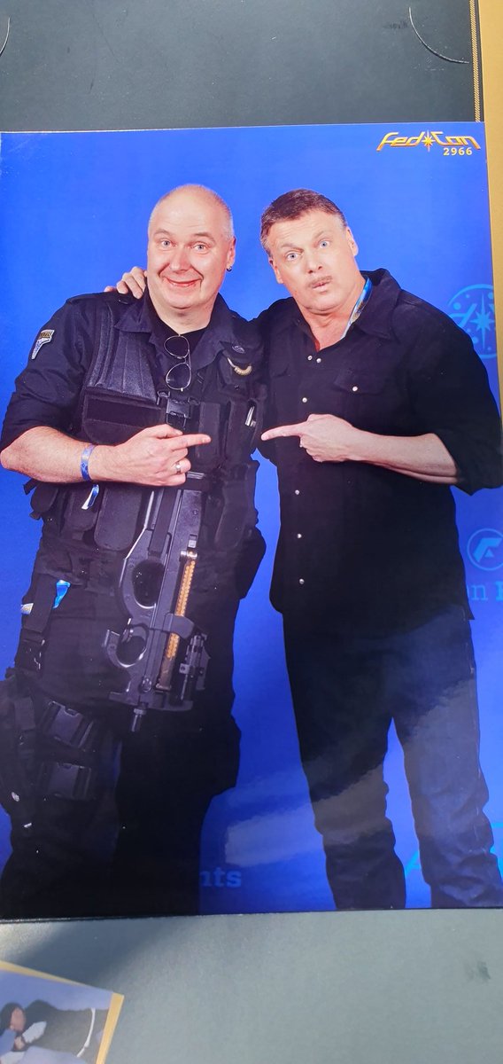 Best picture for me with <a href="/MichaelShanks/">Michael Shanks</a> on <a href="/FedCon/">FedCon</a> 31
