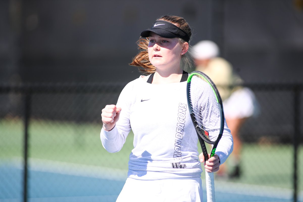 WakeWTennis's tweet photo. What A Career.
Thanks for everything, Anya 🤝

@AnnaBrylin | 𝙏𝙝𝙧𝙤𝙪𝙜𝙝 𝙩𝙝𝙚 𝙔𝙚𝙖𝙧𝙨 🎩 https://t.co/jhRfxXDxBF