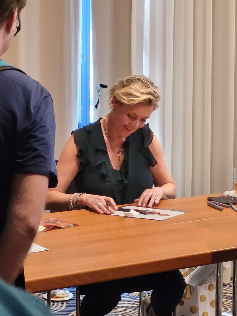 JacksCabinCrew's tweet image. Lovely Amanda and Joe @ #fedcon 
@amandatapping @JoeFlanigan  
Thank you for being so kind 🥹