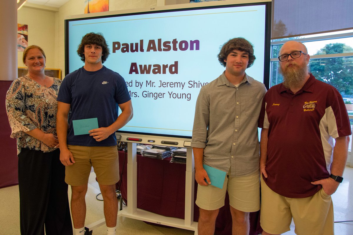 BulldogSpring's tweet photo. This week was our All Sports Banquet and we wanted to shout out our guys who took home hardware.

Last up: @EthanEisenberg !

Most Athletic Male Scholarship Award 
Midget Football Paul Alston Memorial Scholarship Award
Ken Devor Award 
MVP-Football 

#bulldogfootball
#BSSDProud https://t.co/M4IvPQv8Ed
