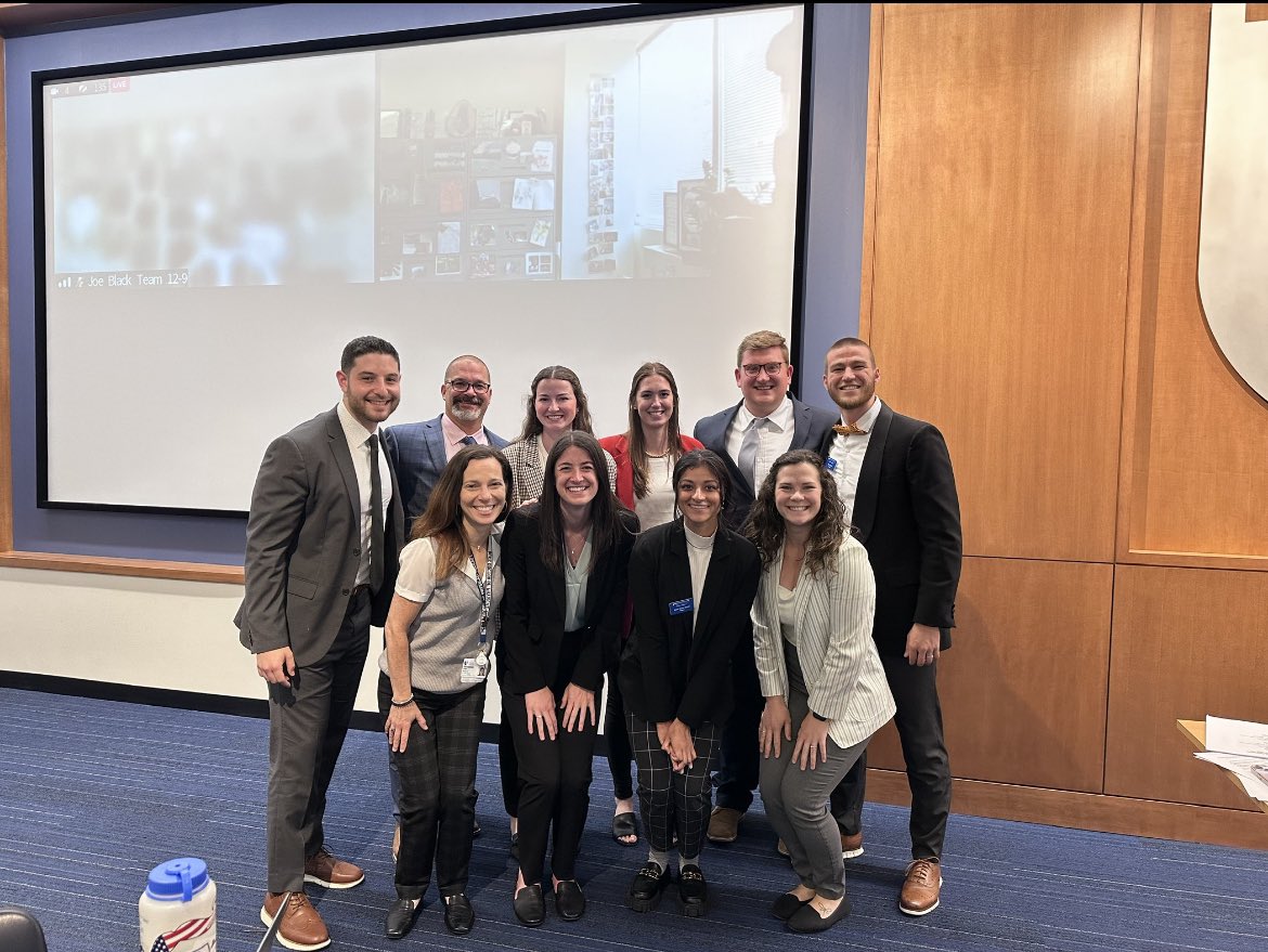 Glassoff299's tweet photo. Nothing better than being surrounded by like minded students working to change physical therapy. Thank you @KyleCovPT @Duke_DPT @DptDuke6HOD for having us last weekend what an amazing event on an amazing campus! #Dukelegates https://t.co/N1iCKr3KLb