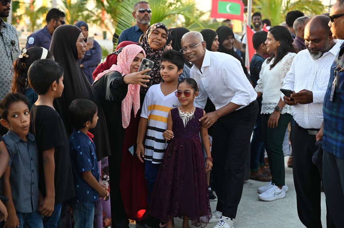 VMookey's tweet photo. އިރާދަފުޅާއެކު ފާފު އަތޮޅުގެ މެޖޯރިޓީ ބޮޑުކޮށް ރައީސް ޞާލިޙު ނަންގަވާނެ ކަމާއި މެދަކު ޝައްކެއްނެތް. ފެންނަމުން ދަނީ ހަމަޖެހުމަށް ލޯބިކުރާ ހިނިތުން ވެފައިވާ ރައްޔިތުން ތަކެއް. 
#MDP2023 https://t.co/TU8OdZctF4