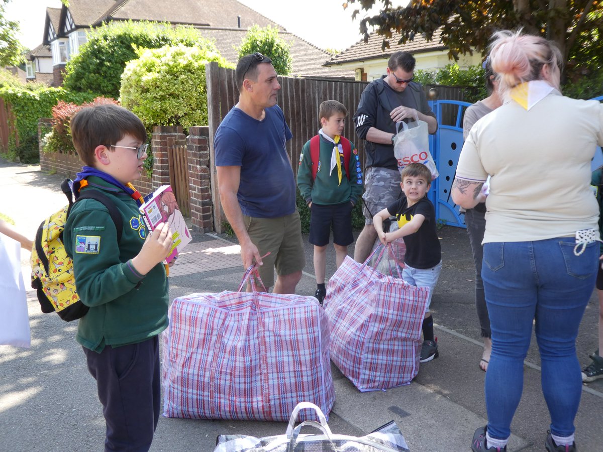 SuttonSnaggles tweet media