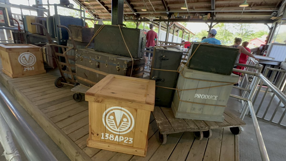 RCExpedition's tweet photo. Adventure Express has reopened @KingsIslandPR and the theming is on point! Be ready for some cool stuff along the route! #KingsIsland #adventureawaits @chadshowalter https://t.co/8dPFoq6EYD