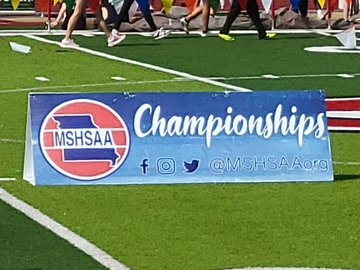 Opening Ceremonies!! 🧡🖤🧡🖤 #WeArePalmyra <a href="/BrianWosman/">Brian Wosman</a> <a href="/JHarper96/">Jason Harper</a> <a href="/wearepalmyra/">Palmyra R-1 School District</a>