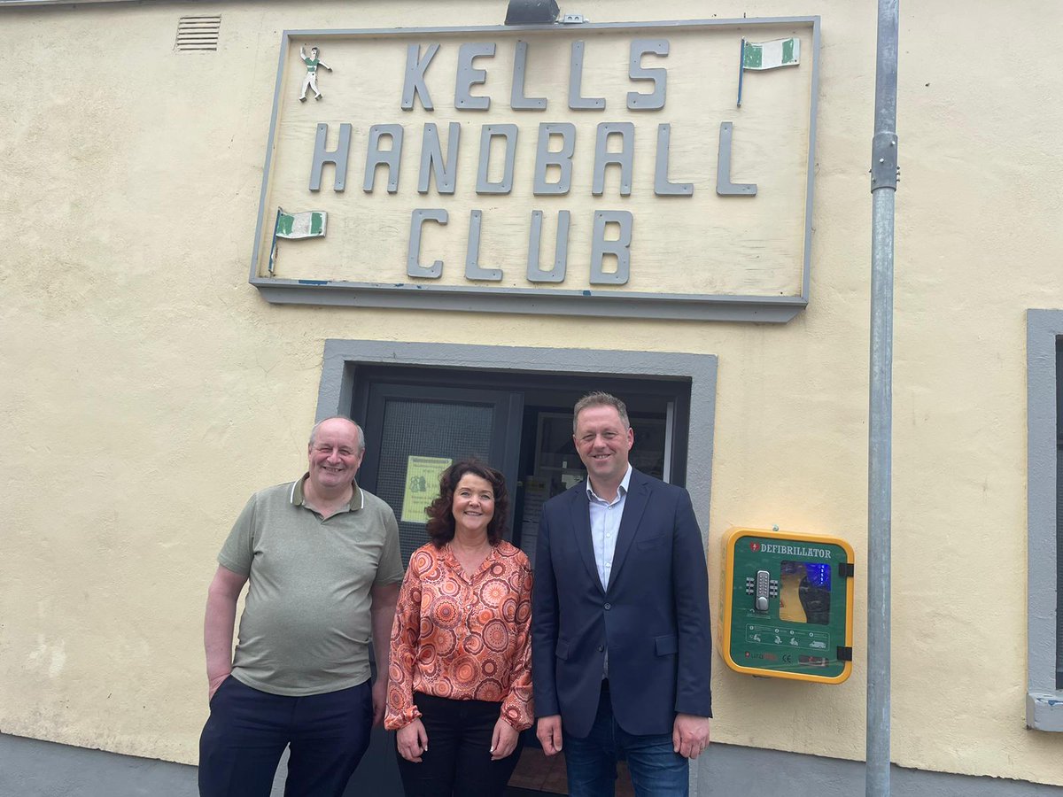 Thomas Byrne (@thomasbyrnetd) on Twitter photo Great to visit #Kells Handball Club this afternoon with <a href="/CllrSeanDrew/">Cllr. Sean Drew - Meath</a> meet with committee members (including handball legend Tom Sheridan) to discuss future growth of the sport in the area.
As a local TD and Minister for Sport, the promotion of handball - as one of 🇮🇪’s Gaelic Great to visit #Kells Handball Club this afternoon with <a href="/CllrSeanDrew/">Cllr. Sean Drew - Meath</a> meet with committee members (including handball legend Tom Sheridan) to discuss future growth of the sport in the area.
As a local TD and Minister for Sport, the promotion of handball - as one of 🇮🇪’s Gaelic