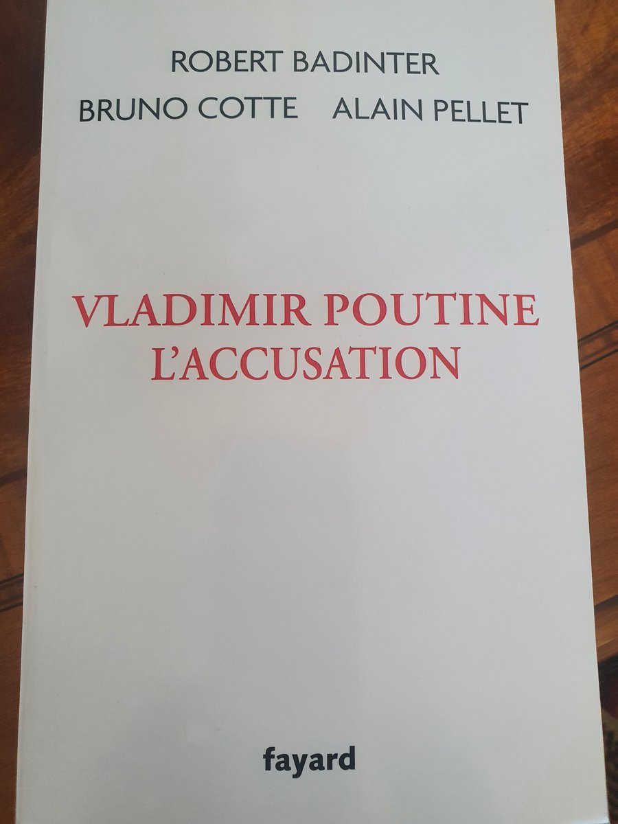 R.Badintera, B.Kote, A.Pelet -izcilo franču juristu-darbs, kas analizē kur, ar kādiem pierādījumiem varētu notiesāt V.Putinu un kādas ir prasības, lai būtu tiesiski un leģitīmi. Ļoti noderīgi, tostarp, valstu darbā pie īpaša tribunāla veidošanas. Autori piedāvā apsūdzības rakstu.