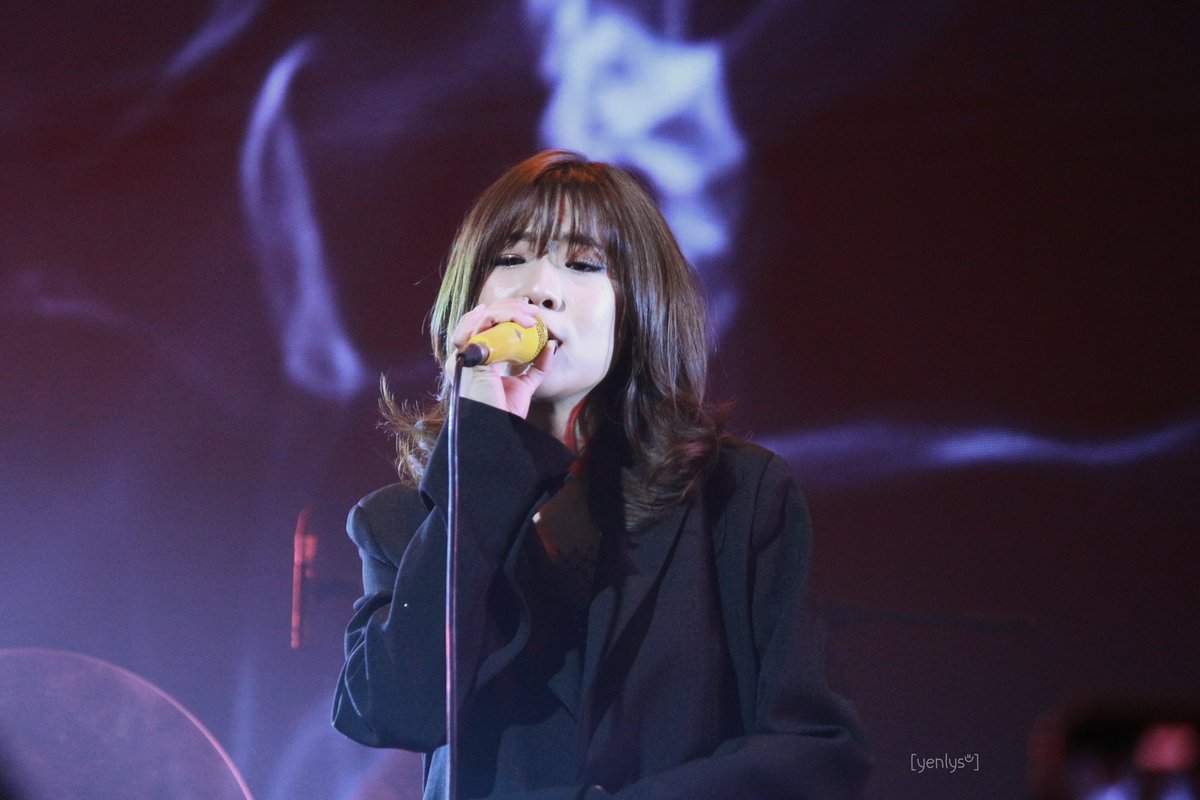 yyenlys's tweet photo. 🤍 || #Leenam #MatchConcert https://t.co/WnRt7Pl4Hm