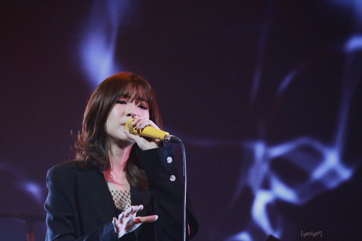 yyenlys's tweet photo. 🤍 || #Leenam #MatchConcert https://t.co/WnRt7Pl4Hm