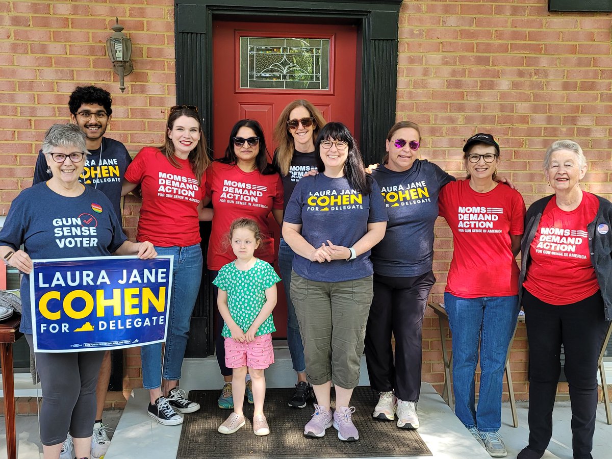 @MomsDemand volunteers are canvassing for #GunsenseChampion @LauraJaneCohen #HD15 this beautiful morning! #MomsAreEverywhere #WatchUsWork 
Come on, Tweeps! Every state government official is up for reelection (except top 3) in VA! 
New Districts! #Volunteer