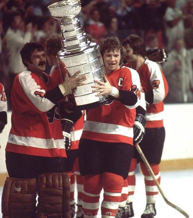 FlyersAlumni's tweet photo. Today in Flyers History: Stanley Cup 2

On May 27, 1975, the Flyers defeated the Buffalo Sabres, 2-0, in Game 6 of the Stanley Cup Final to repeat as Stanley Cup champions. Back-to-back Conn Smythe Trophy winner Bernie Parent recorded a shutout. Bob Kelly and Bill Clement scored. https://t.co/c8TZk6cDAm