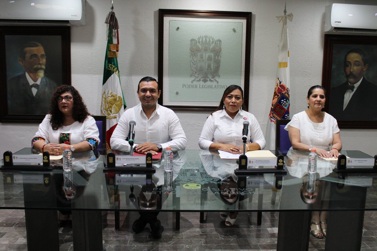 Felicito a mis compañeros del Pleno de la <a href="/Cotaipec/">Cotaipec</a> Néstor Cervera, <a href="/Rosy_segovia/">Rosy</a> y <a href="/TereDolz/">Tere Dolz</a>, quienes en un ejercicio de rendición de cuentas, se convirtieron en el 5to estado de la <a href="/RegSureste_SNT/">Región Sureste del SNT</a> en presentar su Informe Anual de Labores ante la LXIV <a href="/LegislaturaCamp/">Congreso del Estado de Campeche</a>.
