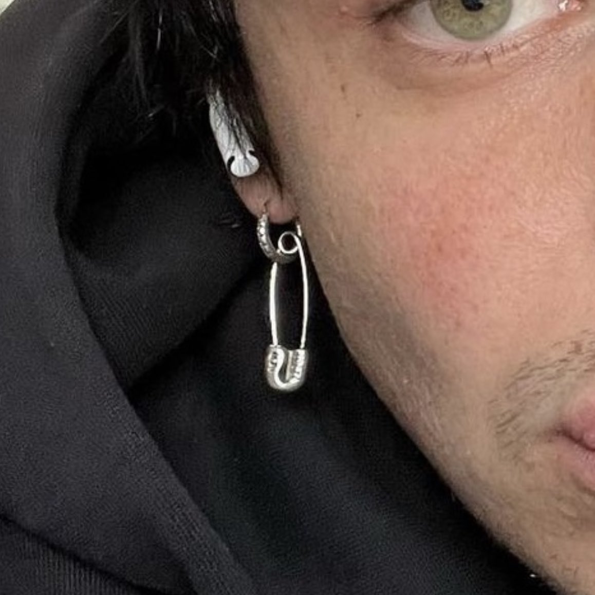 appreciation post for his lil earring